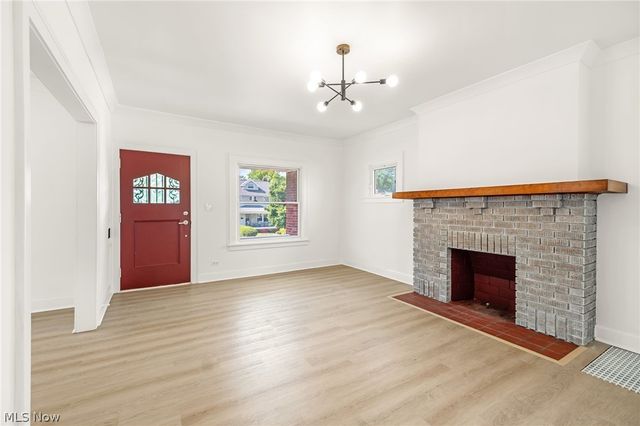 3289 Silsby Road, Cleveland Heights, OH 44118