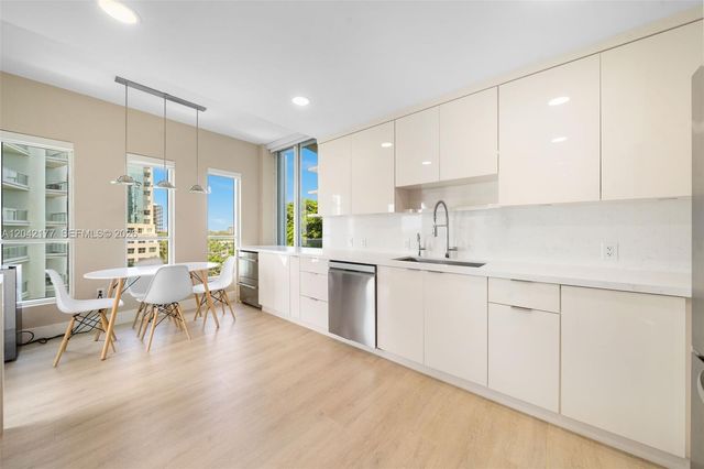 2645 S Bayshore Dr 601, Miami, FL 33133