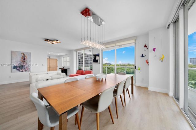 2645 S Bayshore Dr 601, Miami, FL 33133