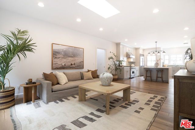 921 S Sierra Bonita Avenue, Los Angeles, CA 90036