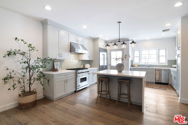 921 S Sierra Bonita Avenue, Los Angeles, CA 90036