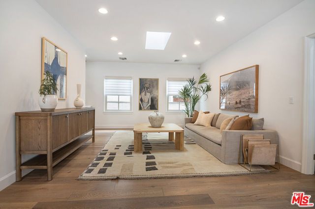 921 S Sierra Bonita Avenue, Los Angeles, CA 90036