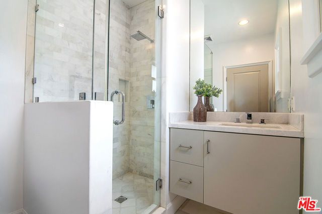921 S Sierra Bonita Avenue, Los Angeles, CA 90036