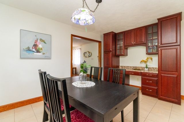 2 Mccarthy Dr, Burlington, MA 01803