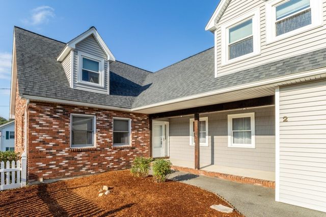 2 Mccarthy Dr, Burlington, MA 01803