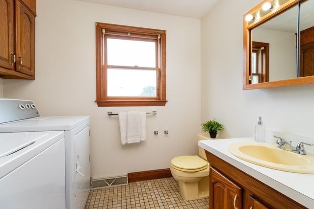 2 Mccarthy Dr, Burlington, MA 01803