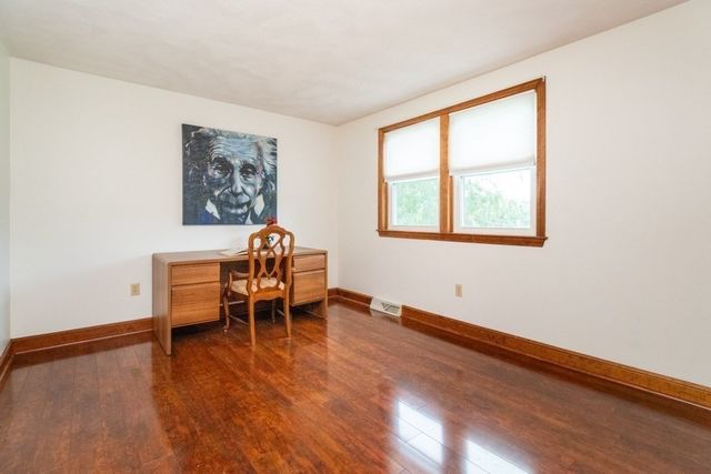 2 Mccarthy Dr, Burlington, MA 01803