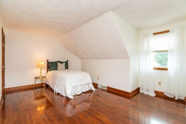 2 Mccarthy Dr, Burlington, MA 01803