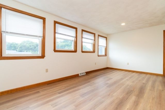 2 Mccarthy Dr, Burlington, MA 01803