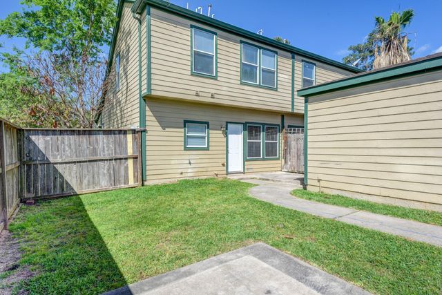 23618 Wildwood Green Way, Spring, TX 77373