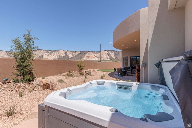 1206 W DOONBEG CT, St. George, UT 84770