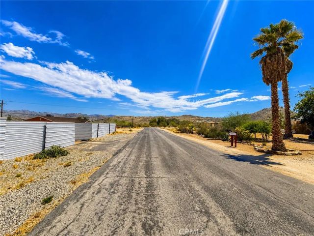 4837 Avenida Del Sol, Joshua Tree, CA 92252