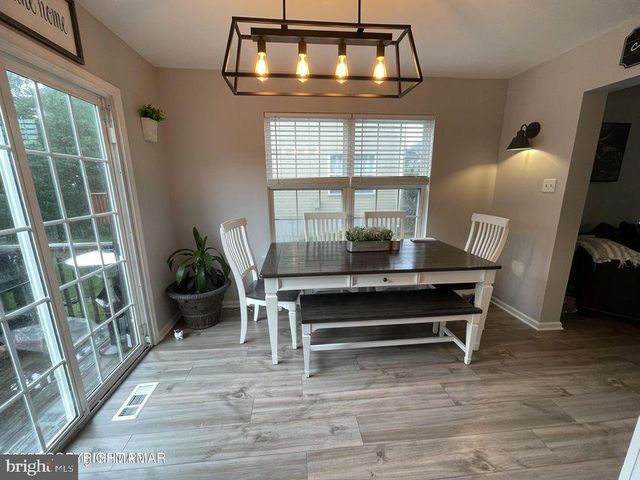 51 LOWER RIDGEVIEW CIR E, East Stroudsburg, PA 18302