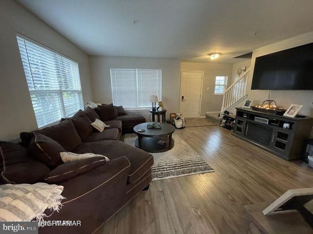 51 LOWER RIDGEVIEW CIR E, East Stroudsburg, PA 18302