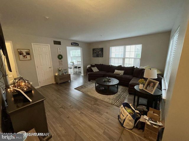 51 LOWER RIDGEVIEW CIR E, East Stroudsburg, PA 18302