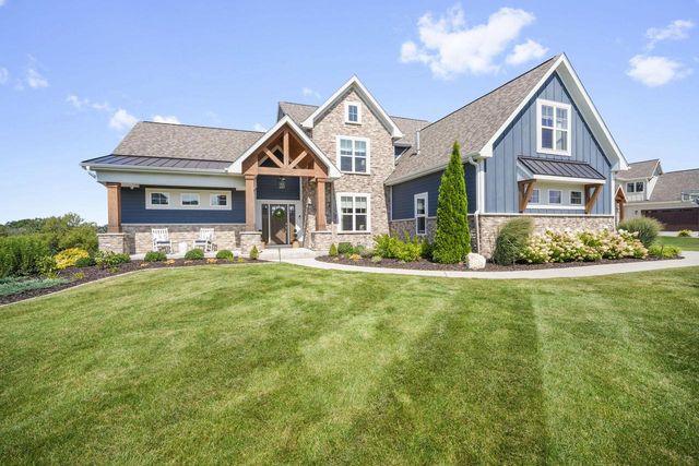 N41W23622 Century Farm ROAD, Pewaukee, WI 53072