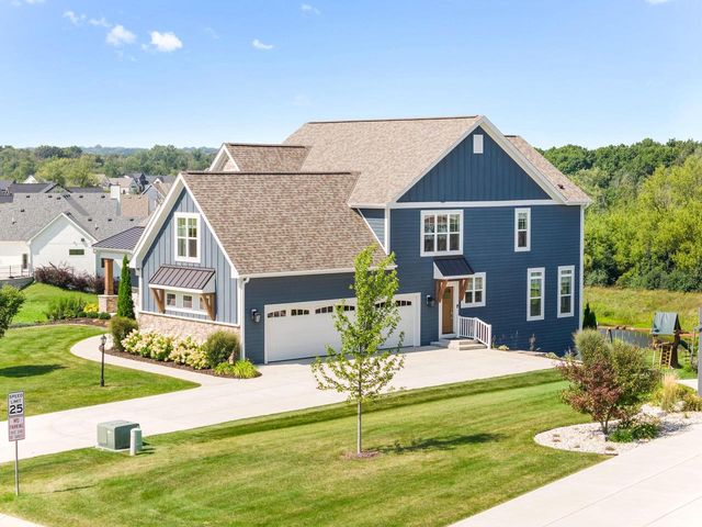 N41W23622 Century Farm ROAD, Pewaukee, WI 53072