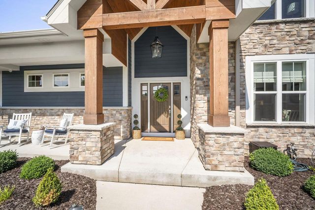 N41W23622 Century Farm ROAD, Pewaukee, WI 53072