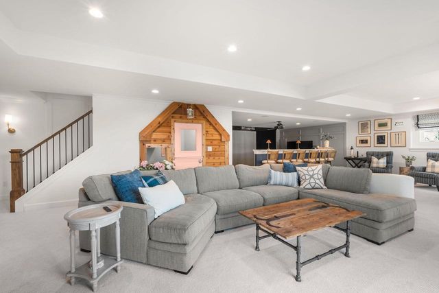 N41W23622 Century Farm ROAD, Pewaukee, WI 53072