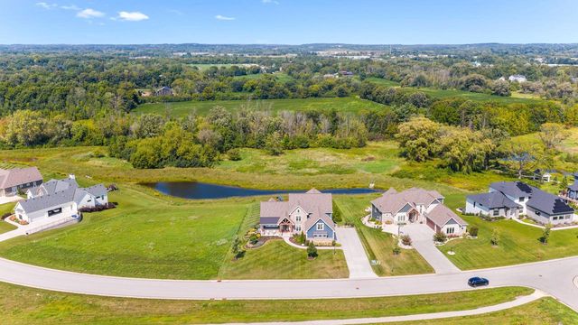 N41W23622 Century Farm ROAD, Pewaukee, WI 53072