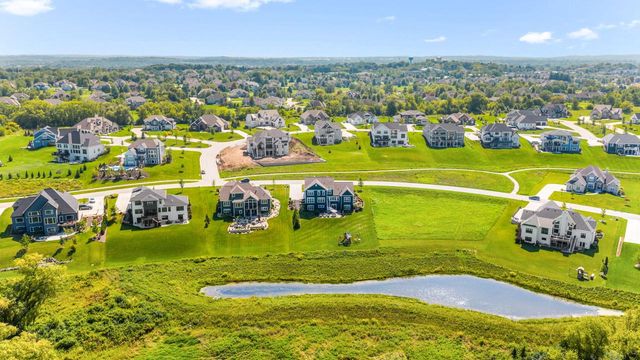 N41W23622 Century Farm ROAD, Pewaukee, WI 53072