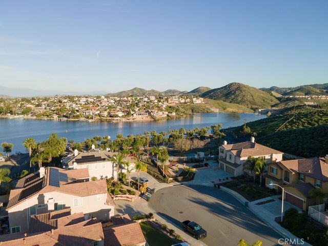 63 Volta Del Tintori, Lake Elsinore, CA 92532