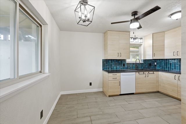 641 Deborah Court, Burleson, TX 76028