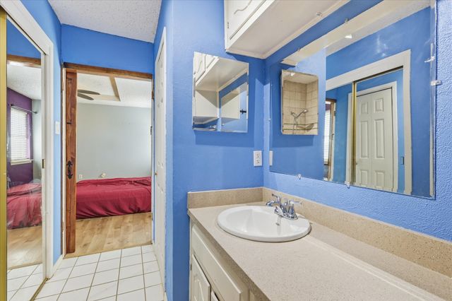 641 Deborah Court, Burleson, TX 76028