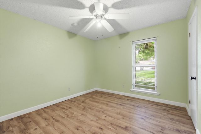 641 Deborah Court, Burleson, TX 76028