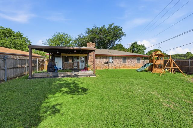 641 Deborah Court, Burleson, TX 76028