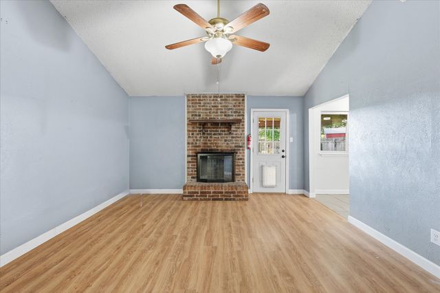 641 Deborah Court, Burleson, TX 76028