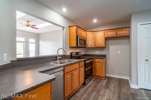 17197 Averhill Boulevard, Macomb Township, MI 48042