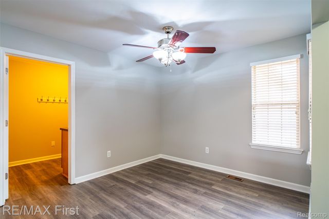 17197 Averhill Boulevard, Macomb Township, MI 48042