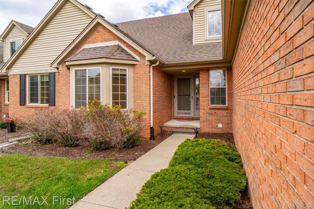 17197 Averhill Boulevard, Macomb Township, MI 48042