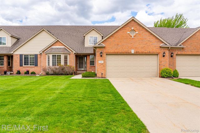 17197 Averhill Boulevard, Macomb Township, MI 48042