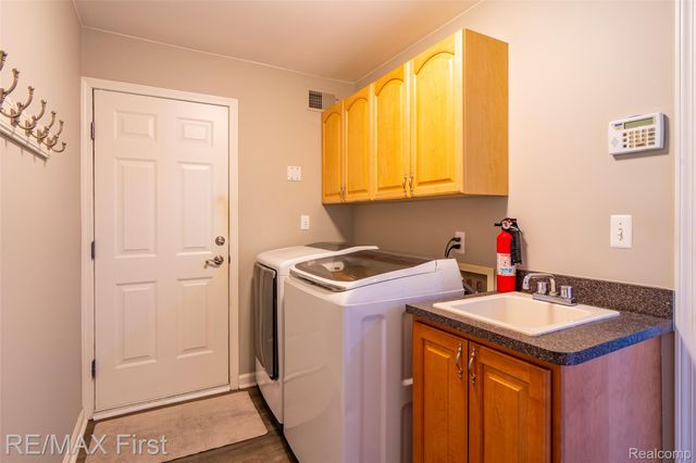 17197 Averhill Boulevard, Macomb Township, MI 48042