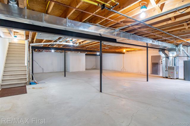 17197 Averhill Boulevard, Macomb Township, MI 48042