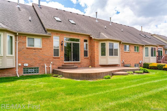 17197 Averhill Boulevard, Macomb Township, MI 48042