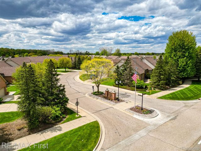 17197 Averhill Boulevard, Macomb Township, MI 48042