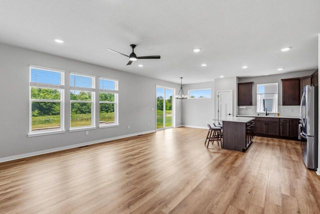 N161W21868 Daisy DRIVE, Jackson, WI 53037