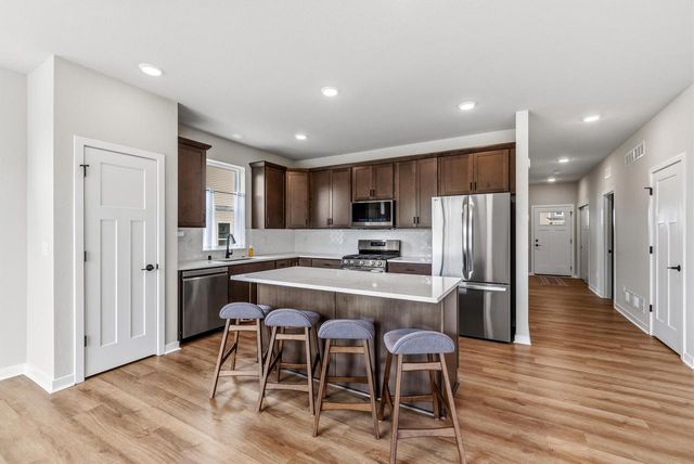 N161W21868 Daisy DRIVE, Jackson, WI 53037