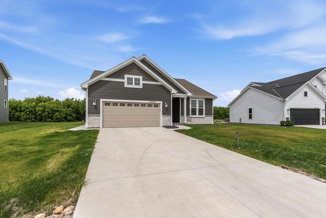 N161W21868 Daisy DRIVE, Jackson, WI 53037