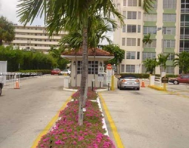 1780 NE 191st St 300-2, Miami, FL 33179