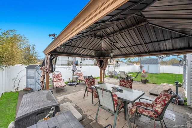 76 Huntington Drive, Mastic Beach, NY 11951