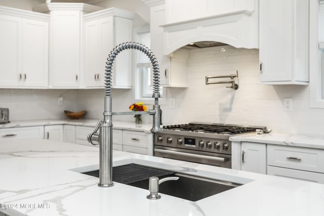 140 Curtis Place, Manasquan, NJ 08736