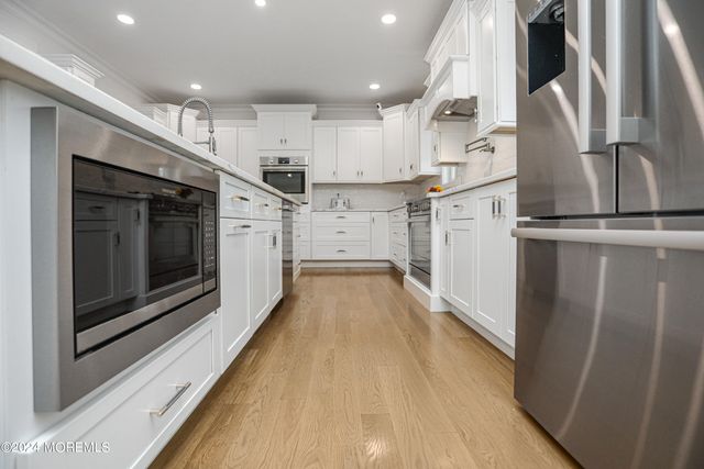 140 Curtis Place, Manasquan, NJ 08736