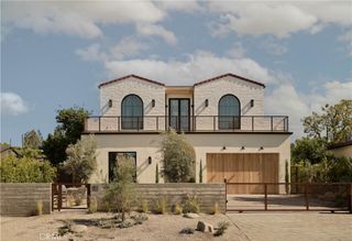 11741 La Maida, Valley Village, CA 91607