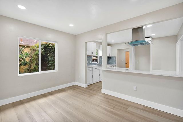 1235 N Safford Avenue, Fresno, CA 93728