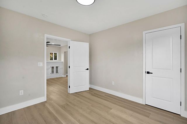 1235 N Safford Avenue, Fresno, CA 93728