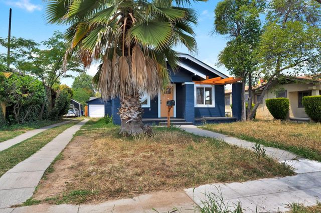 1235 N Safford Avenue, Fresno, CA 93728